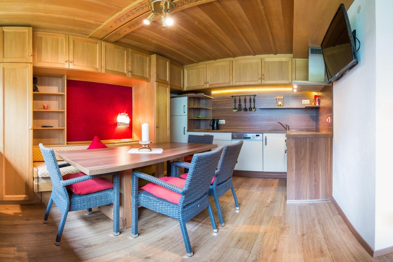 Pension Gulla - Ferienhaus Appartements B&B Neustift im Stubaital Exterior photo